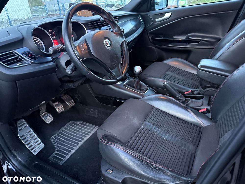 Alfa Romeo Giulietta 2.0 JTDM Distinctive - 9
