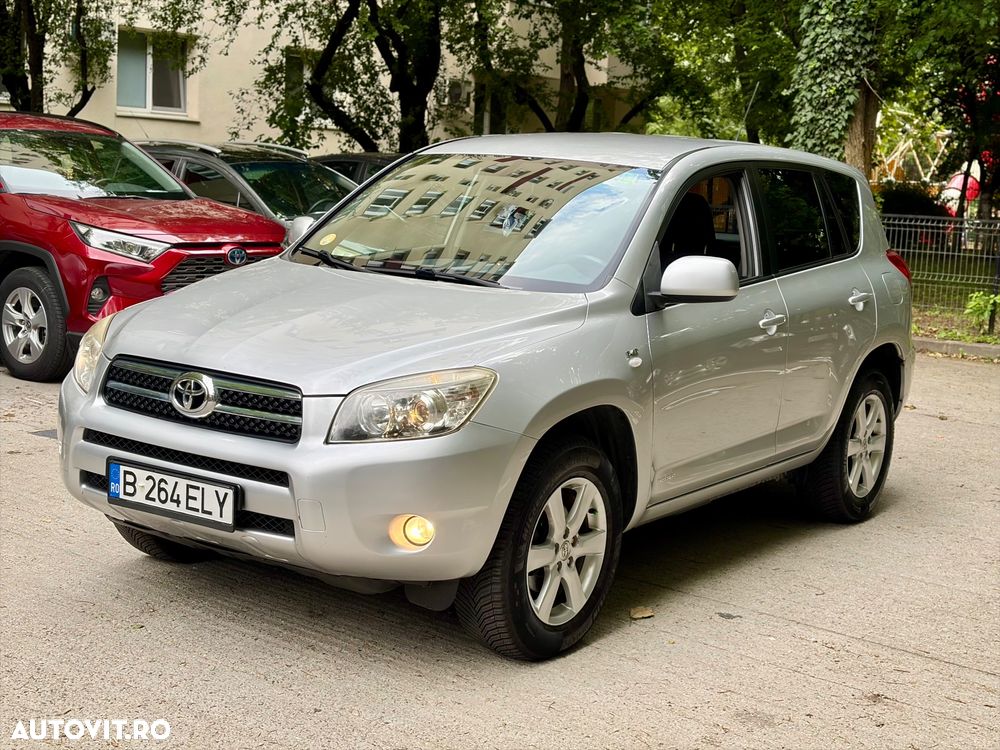 Toyota RAV4 2.2 D-4D Executive - 3