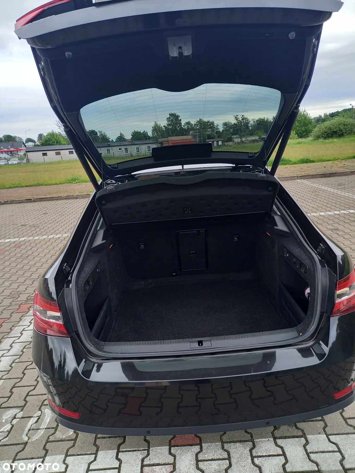 Skoda Superb 2.0 TDI Ambition - 11