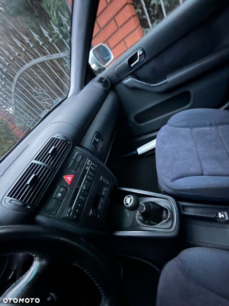 Audi A3 3-drzwiowe 1.8T Ambiente - 7