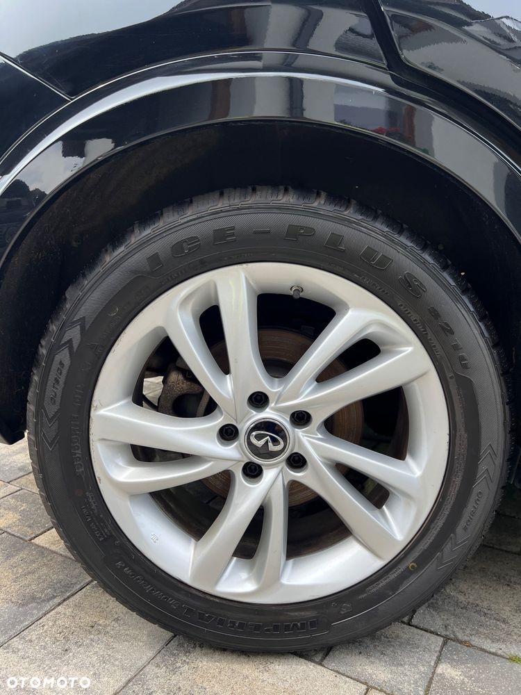Infiniti Q30 - 22