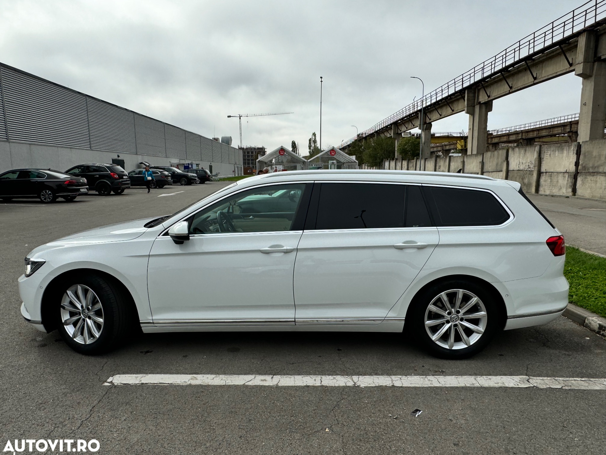 Volkswagen Passat Variant 2.0 TDI DSG Highline - 7