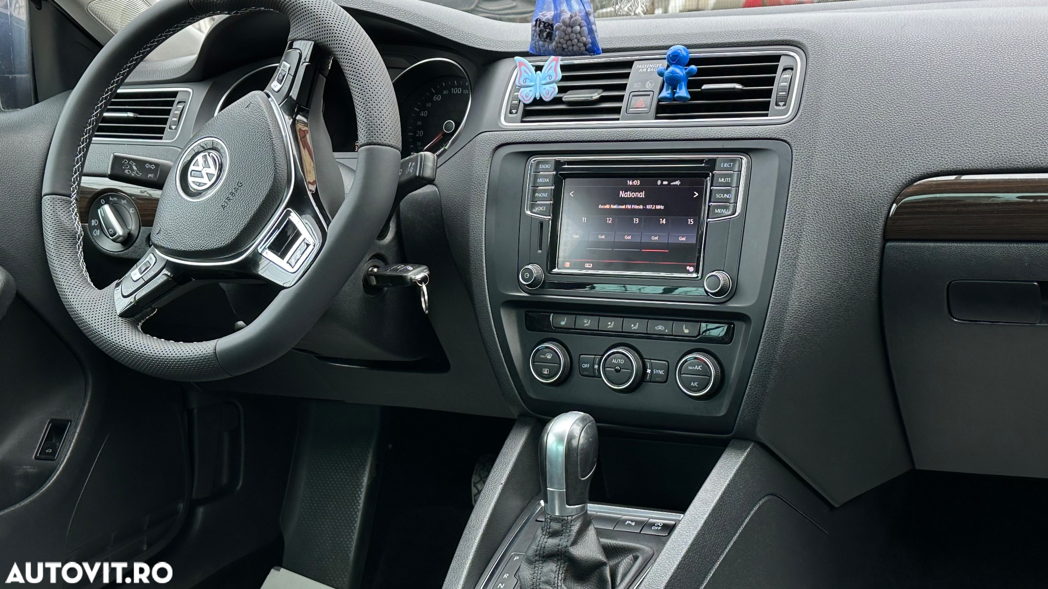 Volkswagen Jetta 2.0 TDI DSG Highline - 39