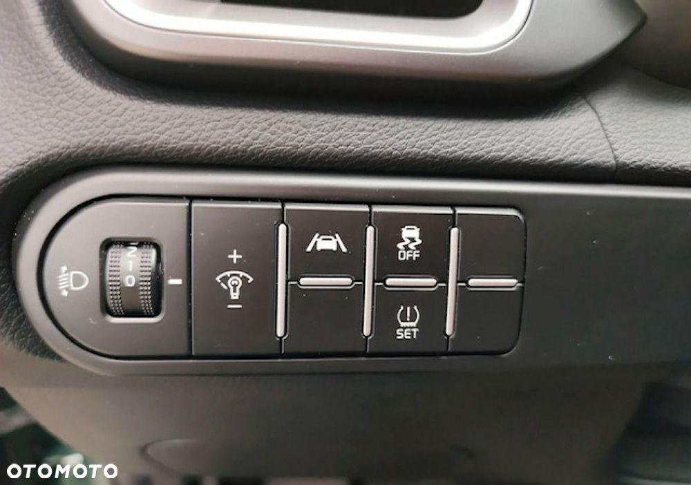 Kia Ceed - 24