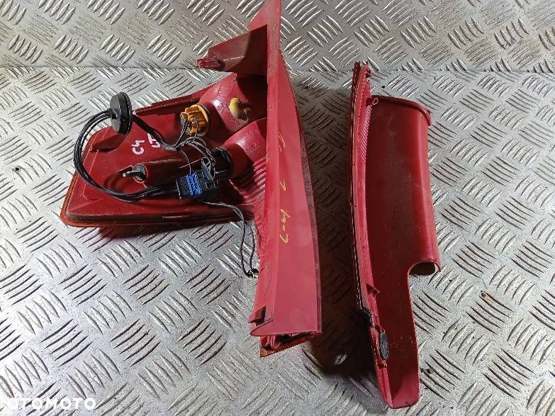 LAMPA LEWA TYLNA CITROEN C4 - 2