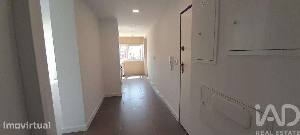 Apartamento T2 em Odivelas de 67,52 m2 - Grande imagem: 3/27