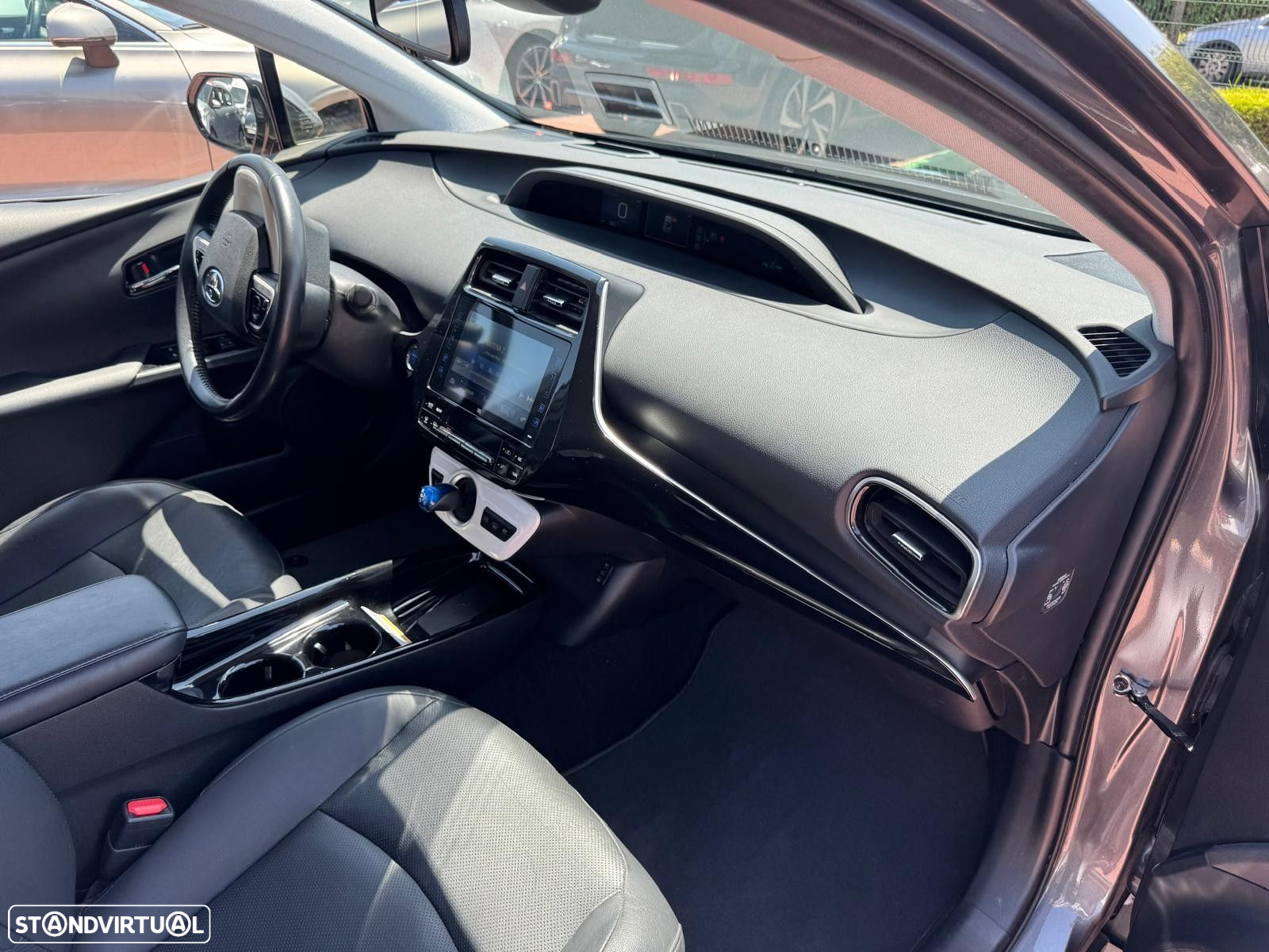 Toyota Prius 1.8 Plug-In Premium - 16