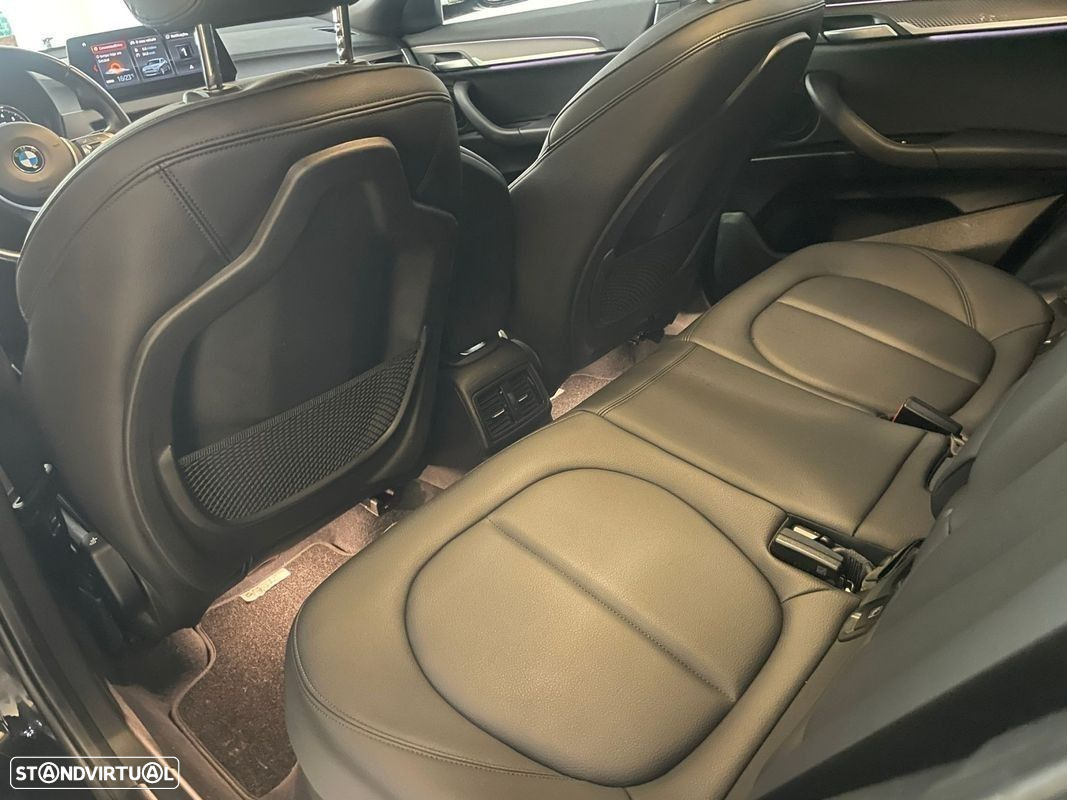 BMW X2 25 e xDrive Pack M - 31