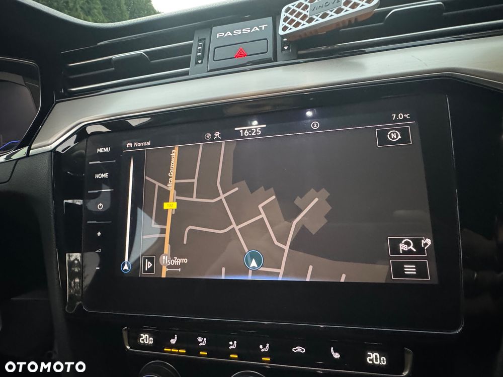 Volkswagen Passat 2.0 TDI Elegance DSG - 6