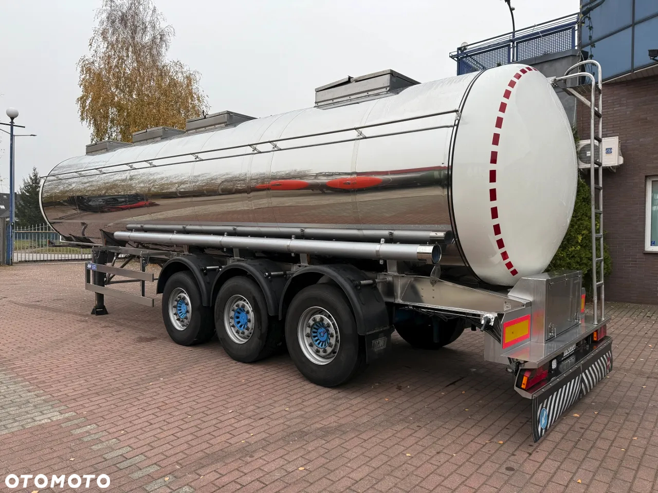 Inny HLW 30000 litrów, 4 komory, myjka - 3
