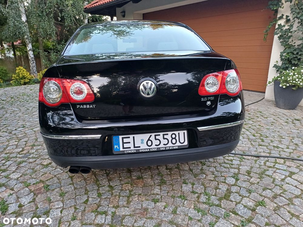Volkswagen Passat 2.0 FSI Trendline - 7