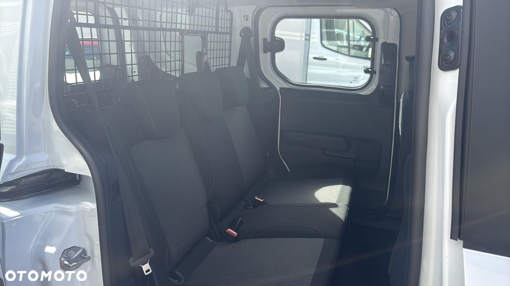 Ford Transit Courier - 8