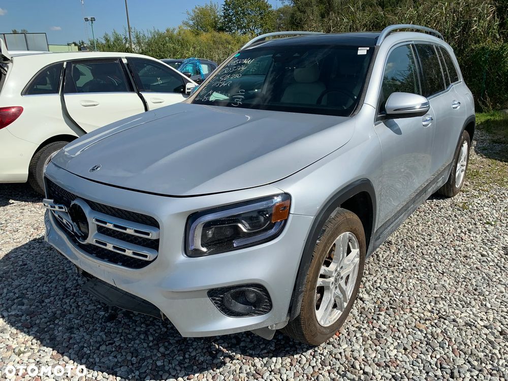 Mercedes-Benz GLB 250 4-Matic 8G-DCT - 10