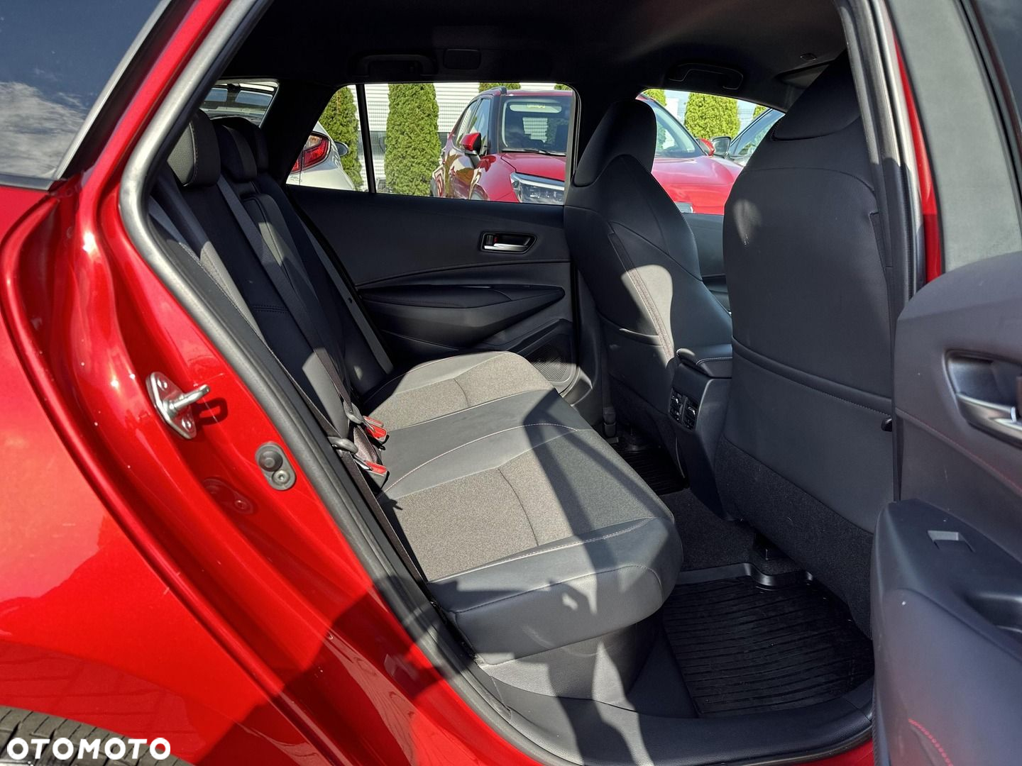 Toyota Corolla 2.0 Hybrid GR Sport Dynamic - 14