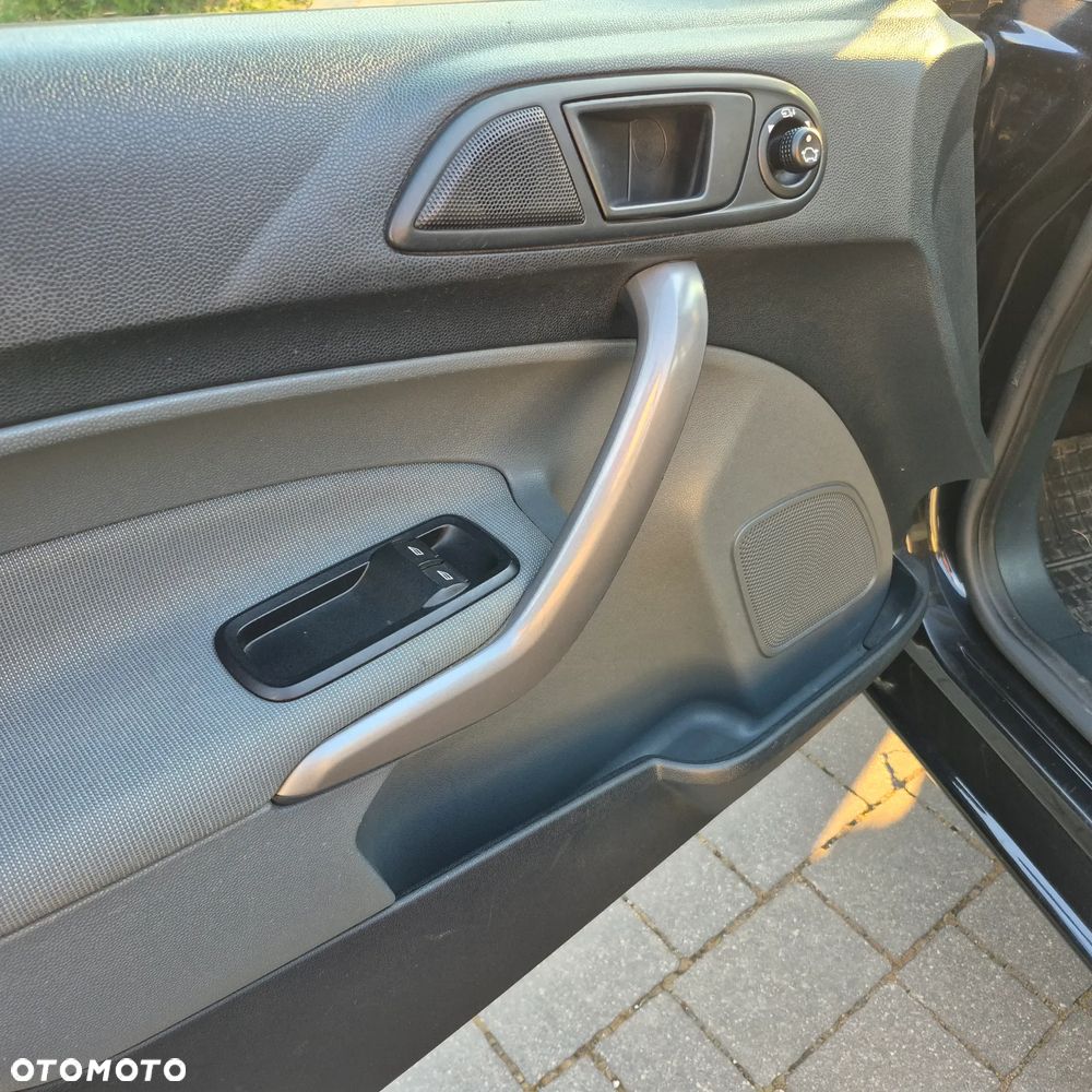 Ford Fiesta 1.25 Ambiente - 9