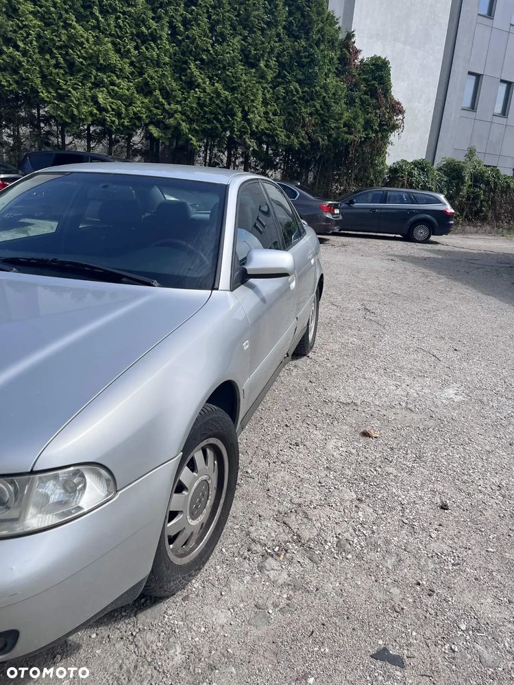 Audi A4 Avant 1.8 - 4