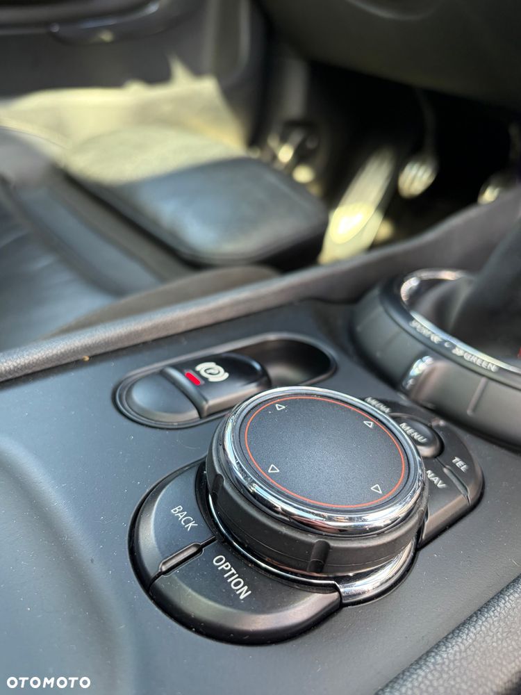MINI Clubman Cooper SD - 25