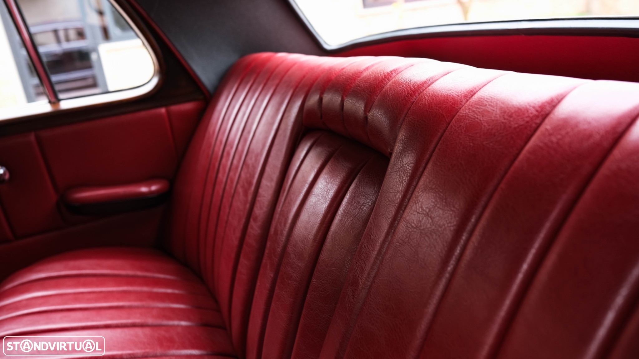 Mercedes-Benz 220 - 44
