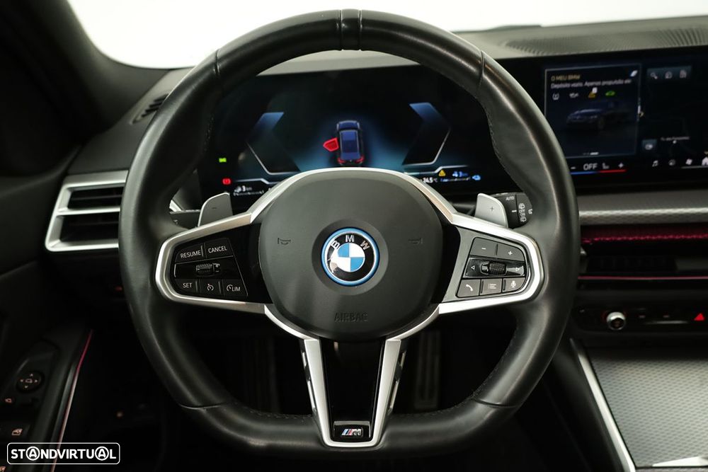 BMW 330 e Edição Desportiva M Auto - 15