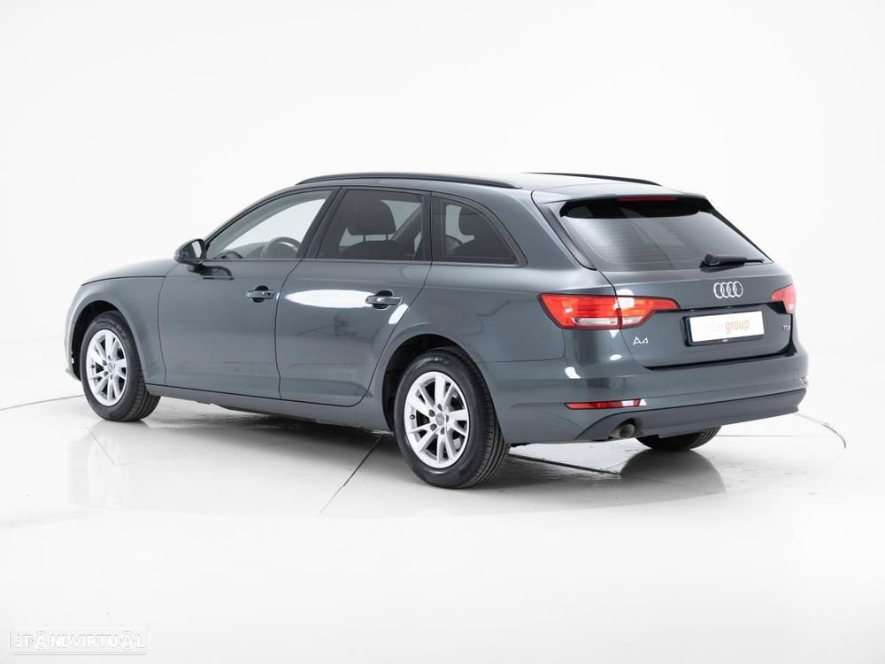 Audi A4 Avant 2.0 TDI Advance - 6