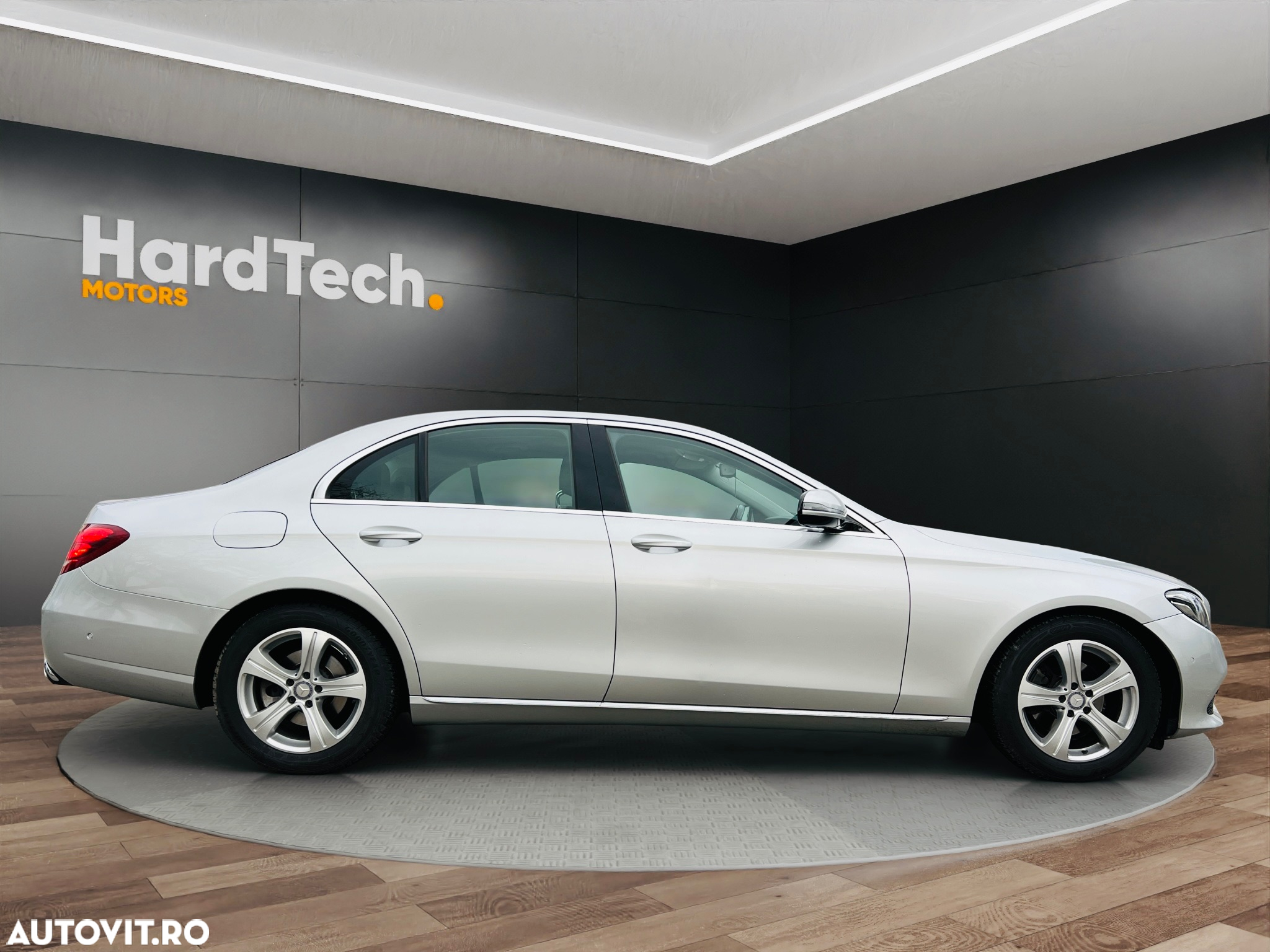 Mercedes-Benz E - 4
