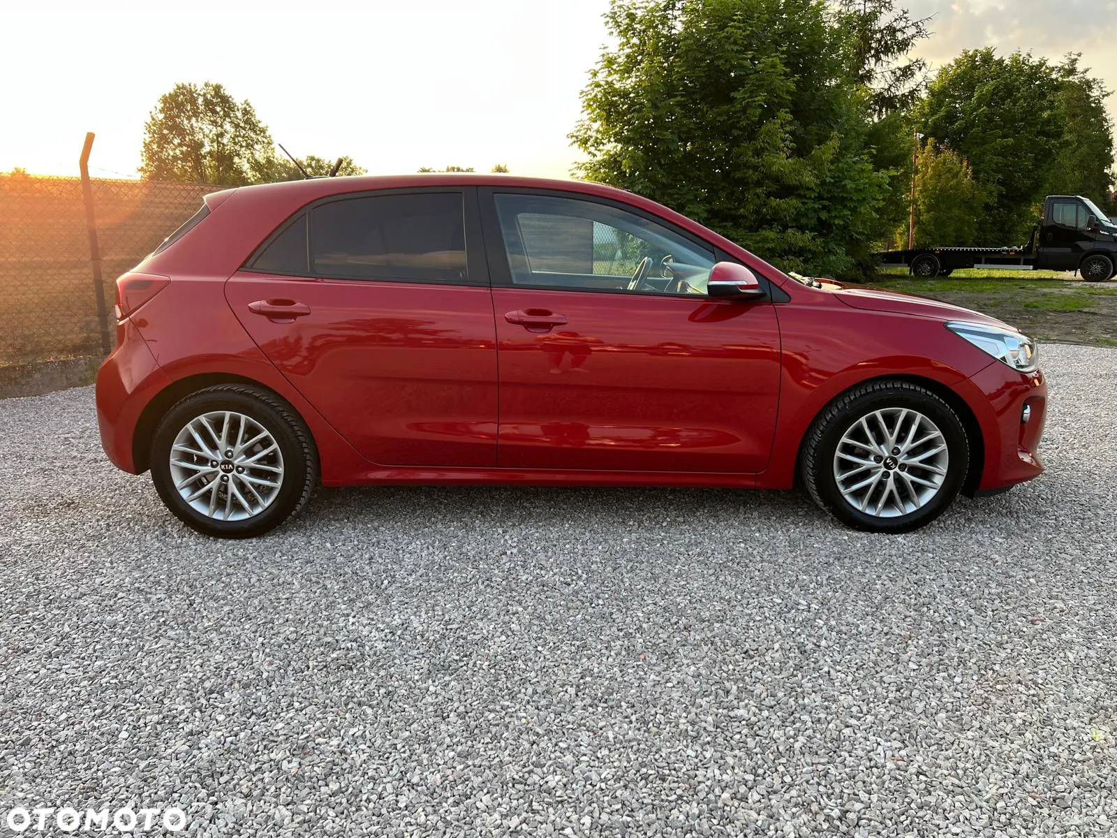 Kia Rio 1.4 L - 12