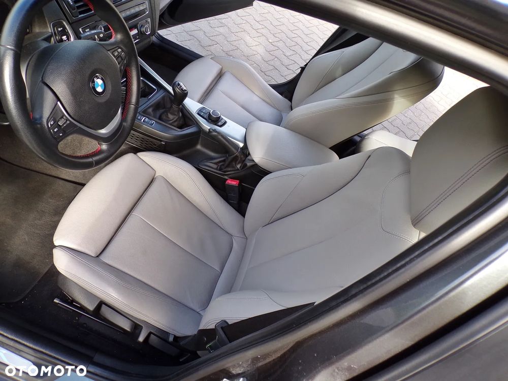 BMW Seria 1 116i Sport Line - 23