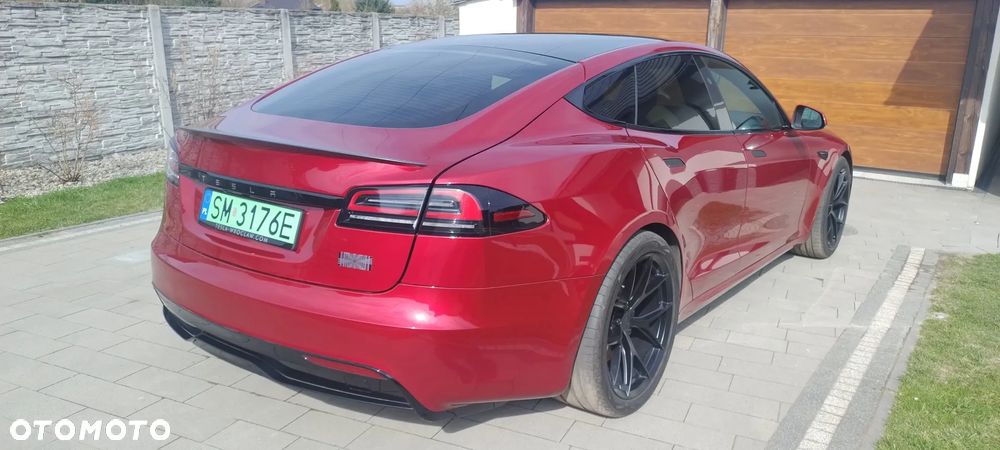 Tesla Model S - 9