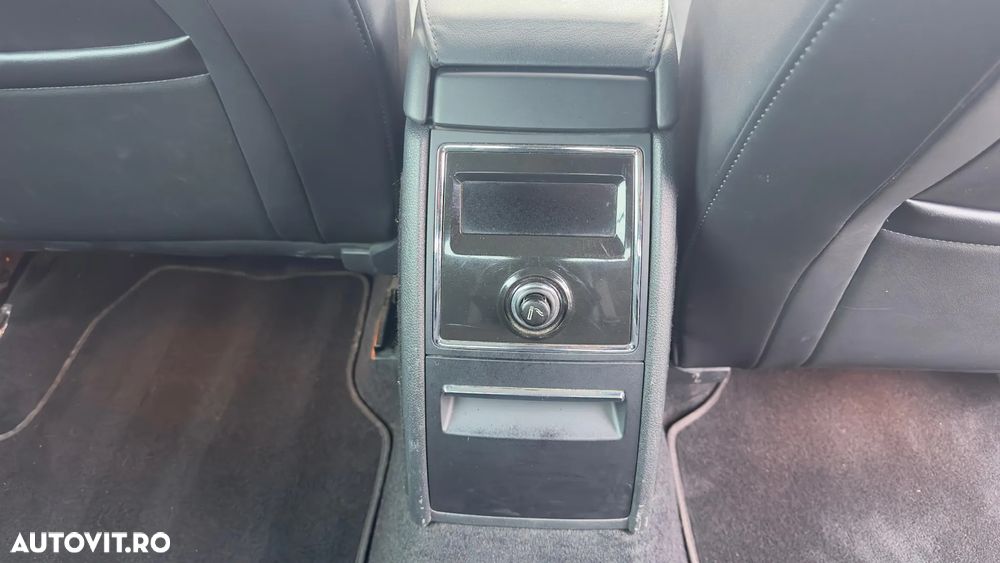 Skoda Superb 2.0 TDI Ambition - 27