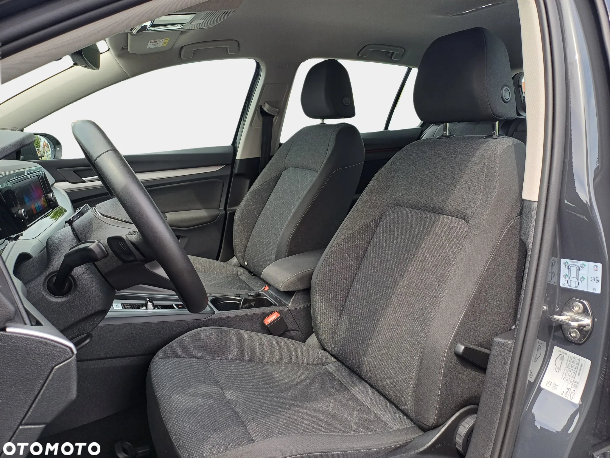 Volkswagen Golf - 9