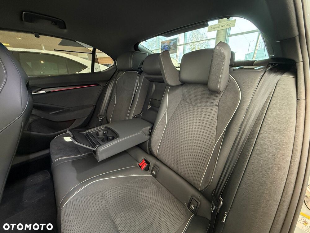 Skoda Superb 1.5 TSI mHEV Sportline DSG - 14