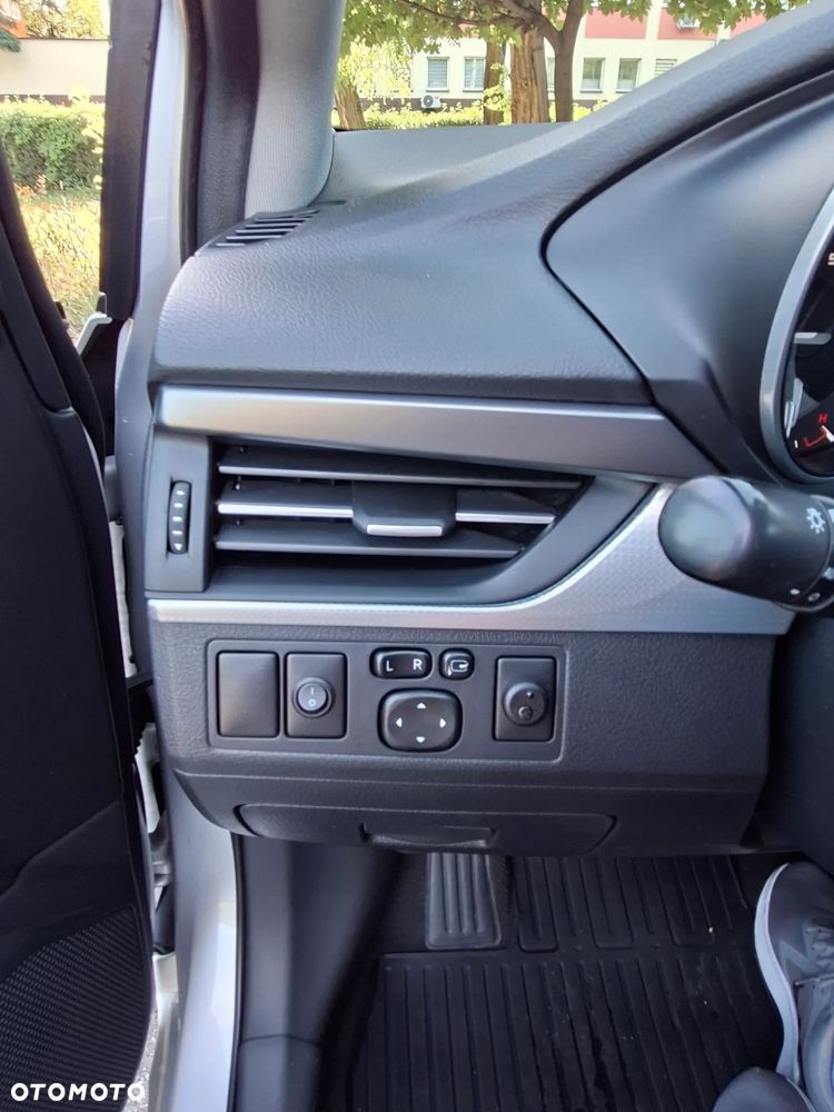 Toyota Avensis 1.8 Prestige - 21