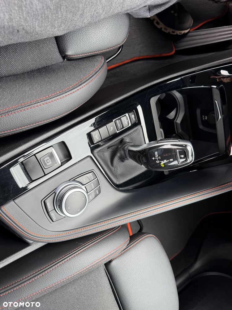 BMW X1 sDrive18d Sport Line - 22