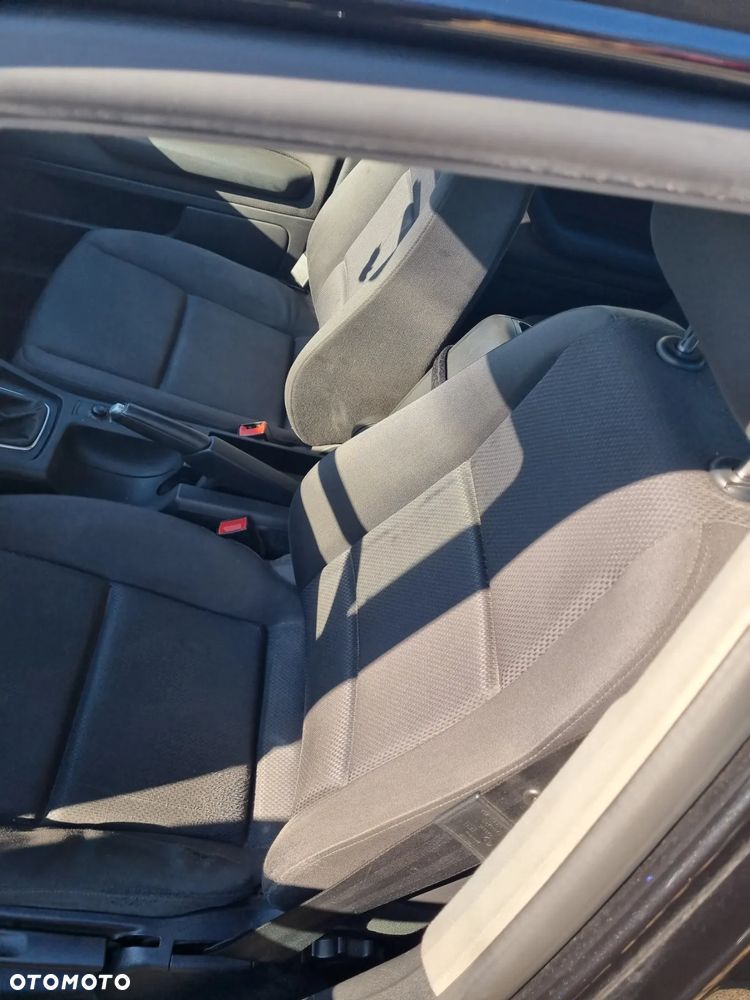 Audi a4 b6 sedan 1.9 tdi AVB 101km skrzynia hfa lakier LZ9W navi na części - 6