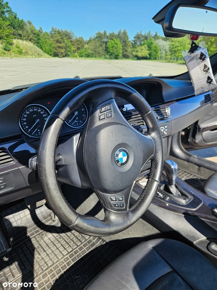 BMW Seria 3 320i - 10