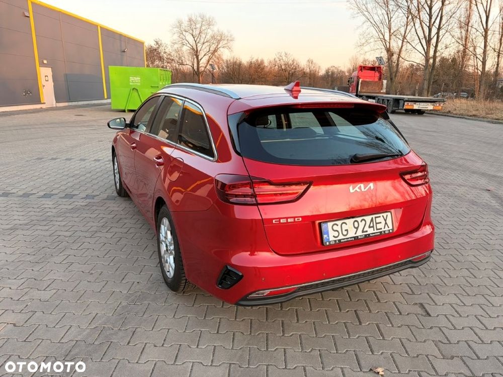 Kia Ceed - 9