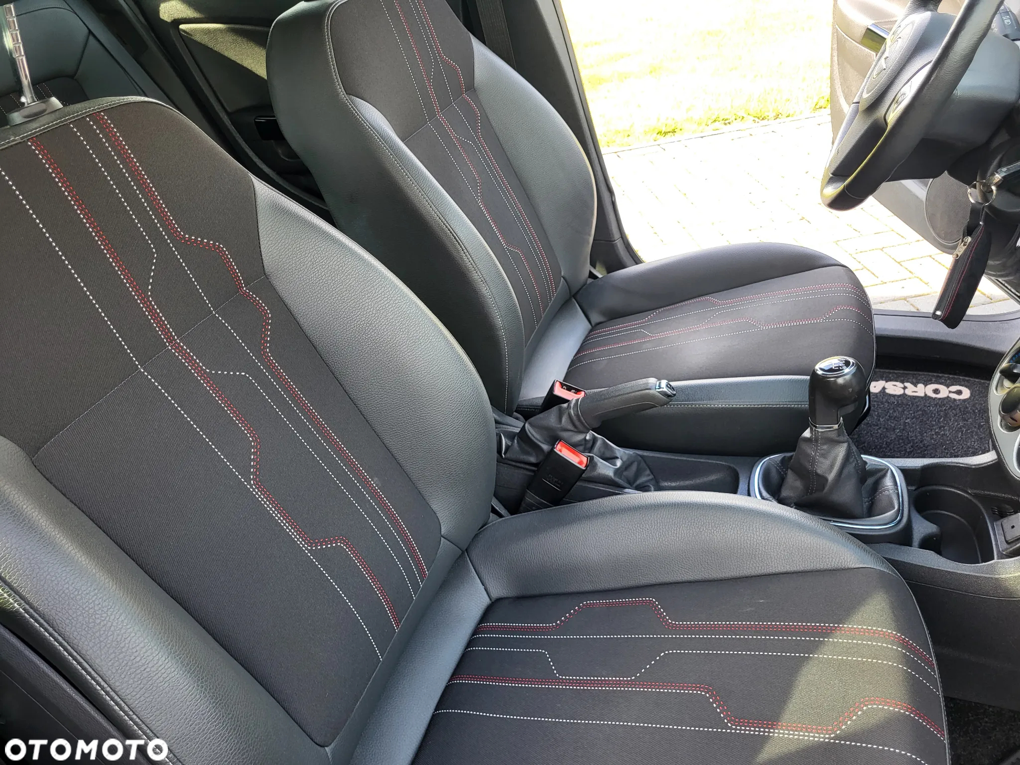 Opel Corsa 1.4 16V 150 Jahre - 27
