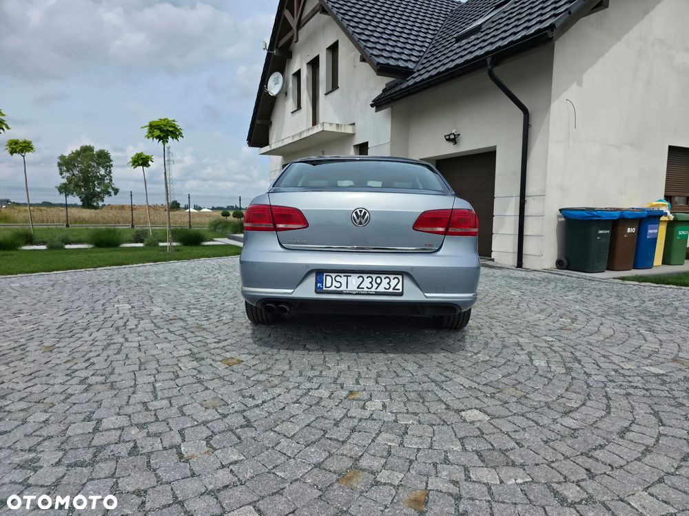 Volkswagen Passat 1.8 TSI Highline DSG - 2