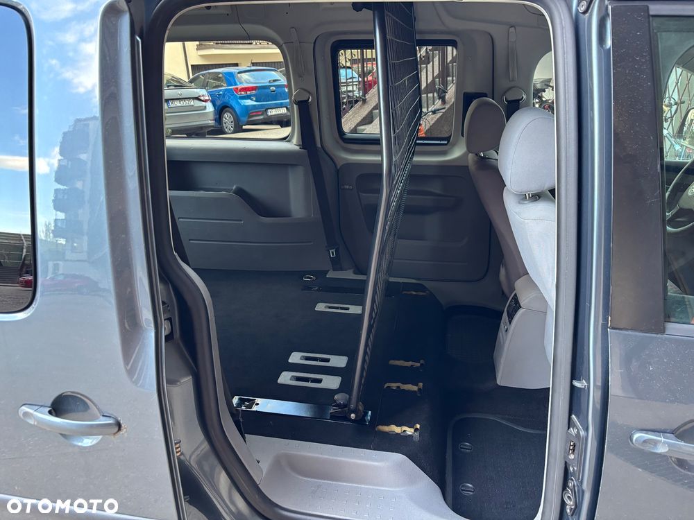 Volkswagen Caddy - 10