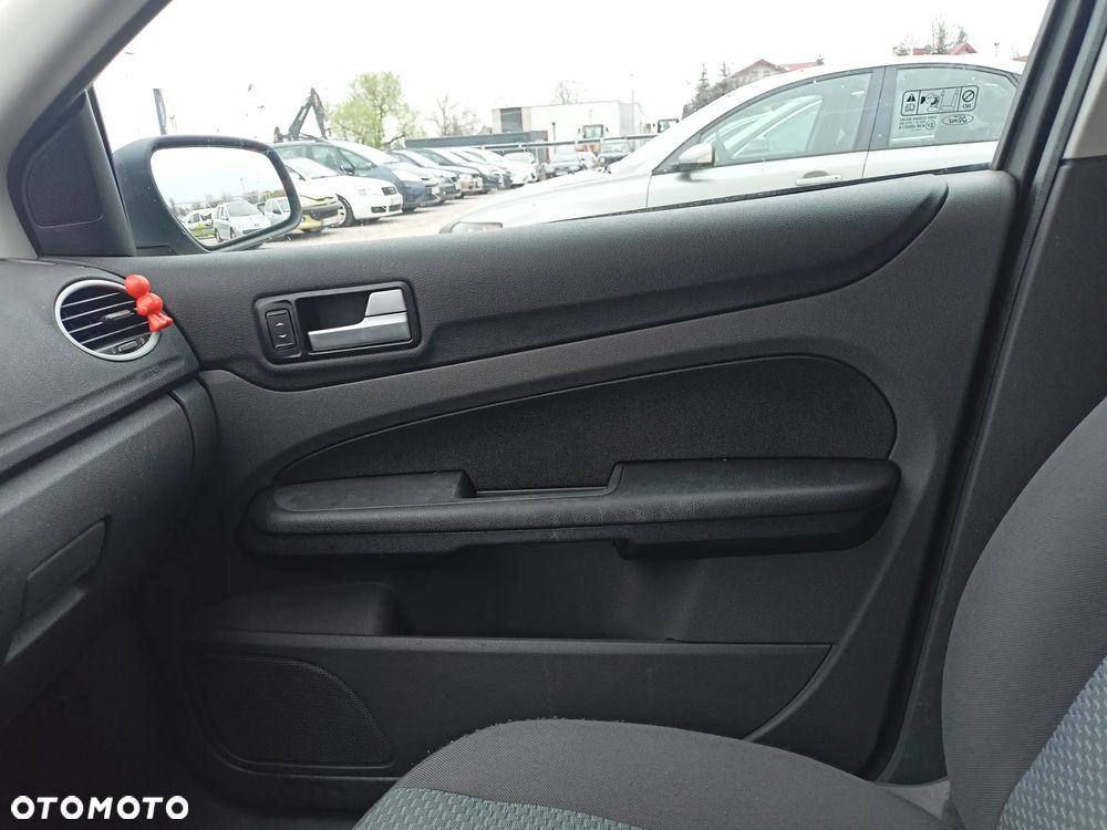 Ford Focus - 13