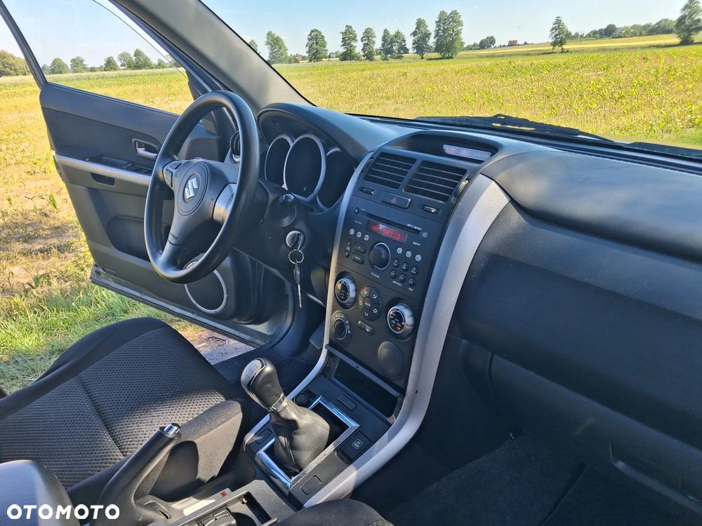 Suzuki Grand Vitara 1.9 DDiS Comfort DPF Limited - 11