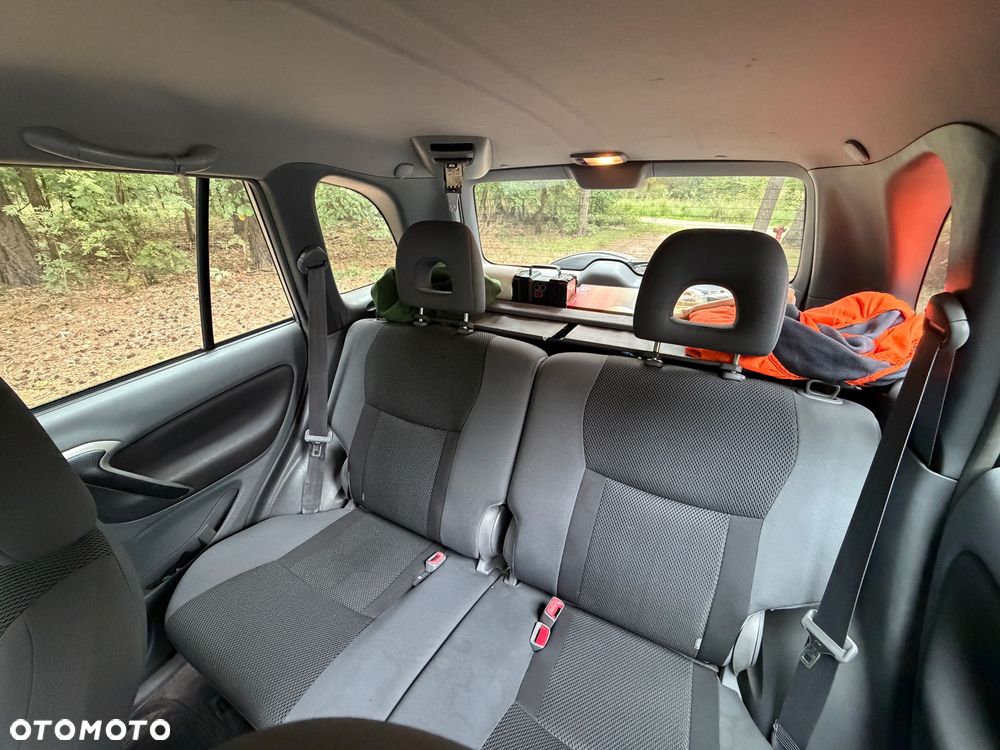 Toyota RAV4 D-4D 4x4 Sol - 10