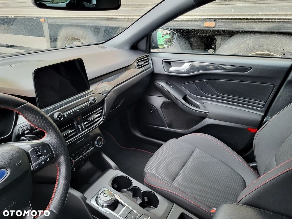 Ford Focus 1.5 EcoBoost STart-Stopp-System ST-LINE X - 19