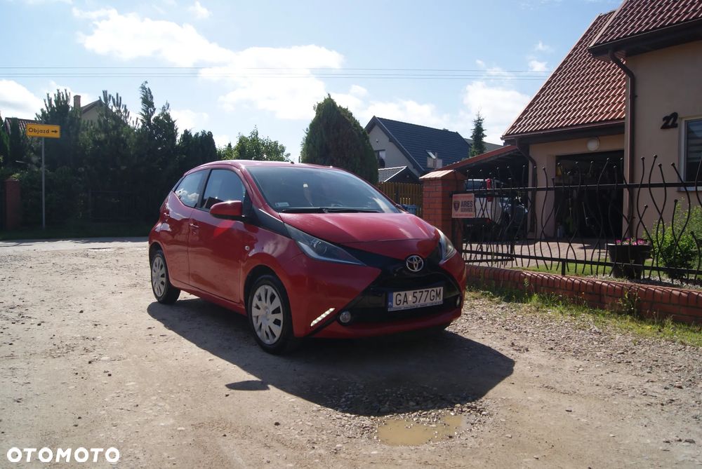 Toyota Aygo x-clusiv - 2