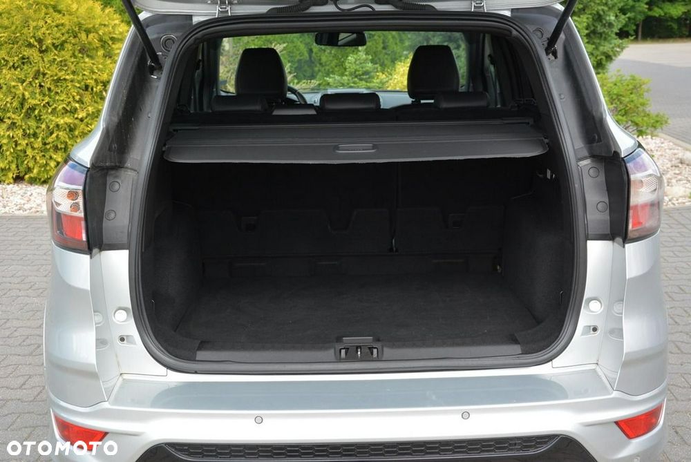 Ford Kuga 2.0 TDCi 4x4 ST-Line - 35
