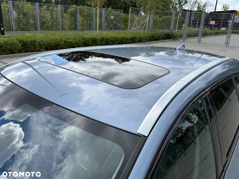 Volvo V60 Cross Country - 12
