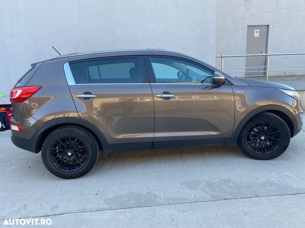 Kia Sportage 2.0 CRDI 4WD Automatik Fifa World Cup Edition - 6