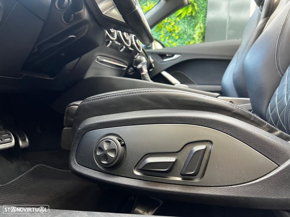 Audi TTS Roadster 2.0 TFSi quattro S Tronic - 12