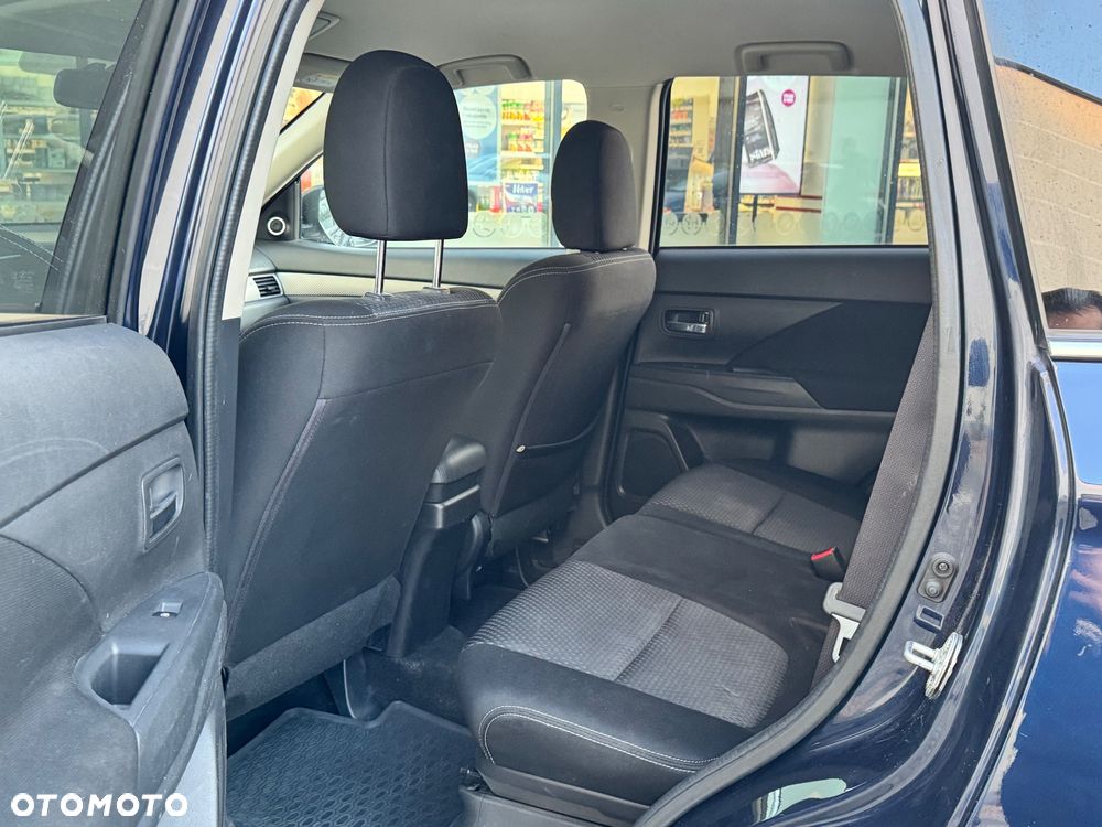 Mitsubishi Outlander 2.2 DI-D Intense + SDA 4WD - 36