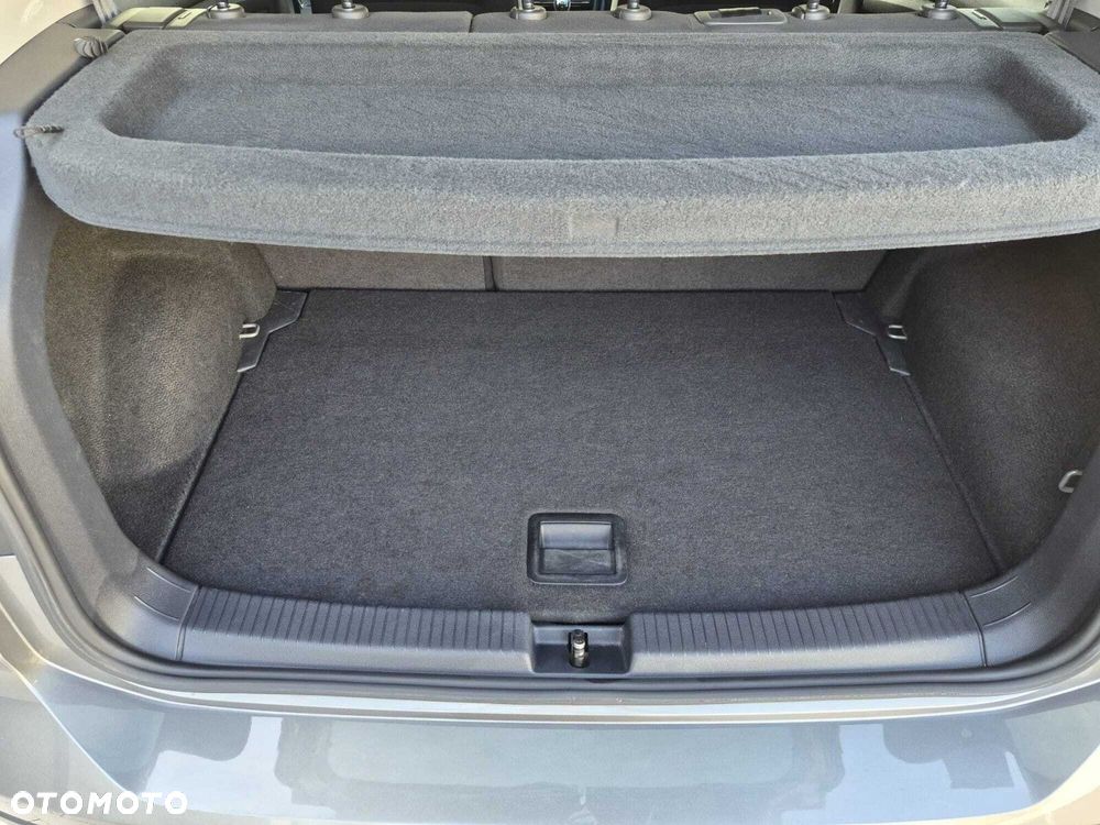 Volkswagen T-Cross - 24